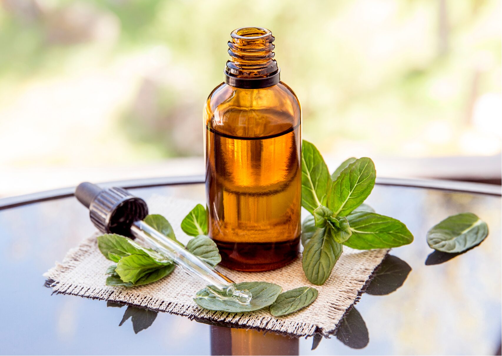 Unlocking Wellness: The Benefits of Essential Oil Therapy